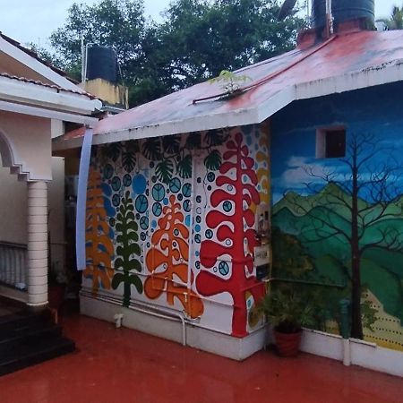 Vagator House Resort Goa Eksteriør billede