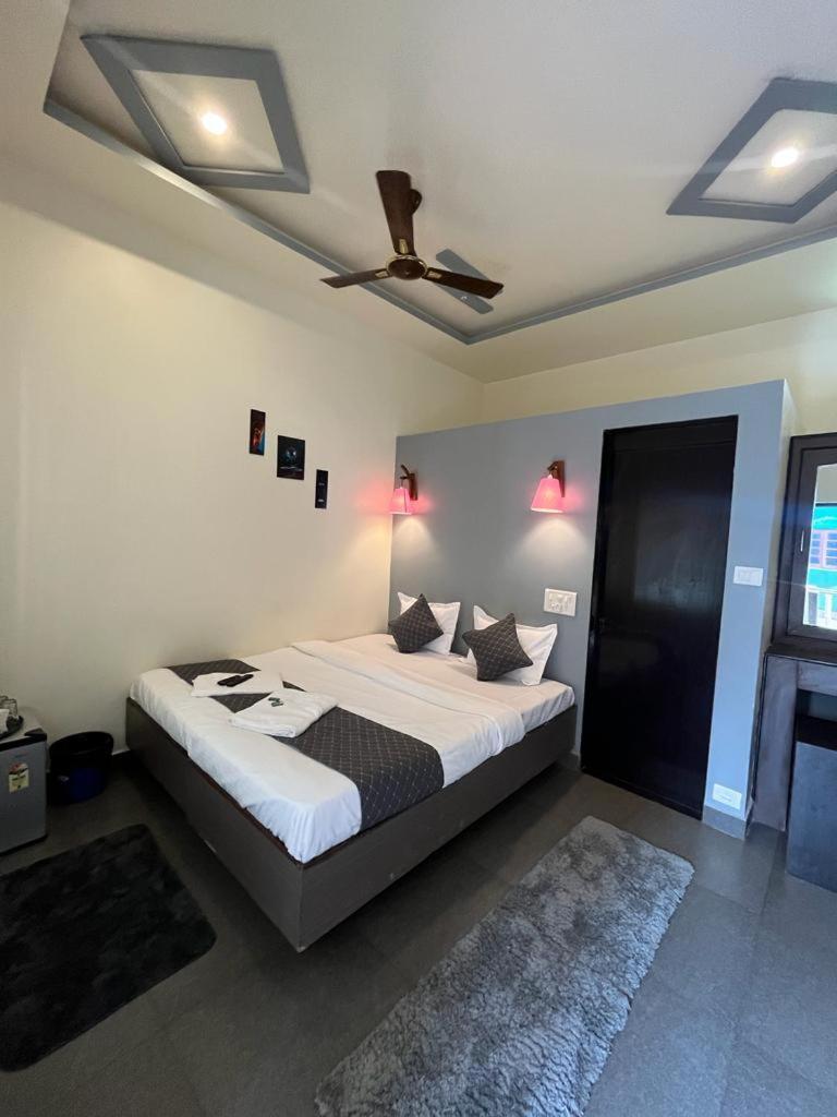 Vagator House Resort Goa Værelse billede