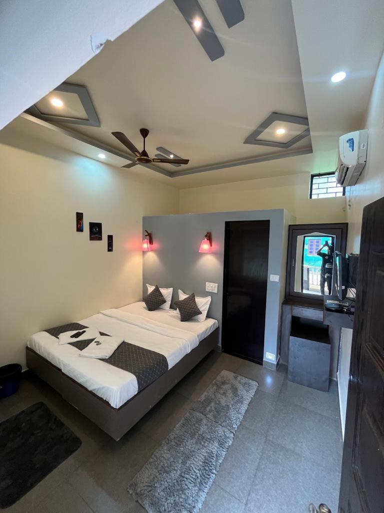 Vagator House Resort Goa Værelse billede